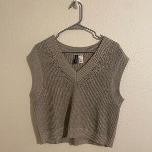 H&M Gray Sweater Knit Top-Medium